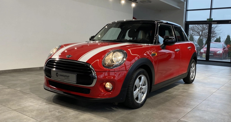 MINI Cooper cena 66900 przebieg: 62400, rok produkcji 2018 z Sianów małe 379